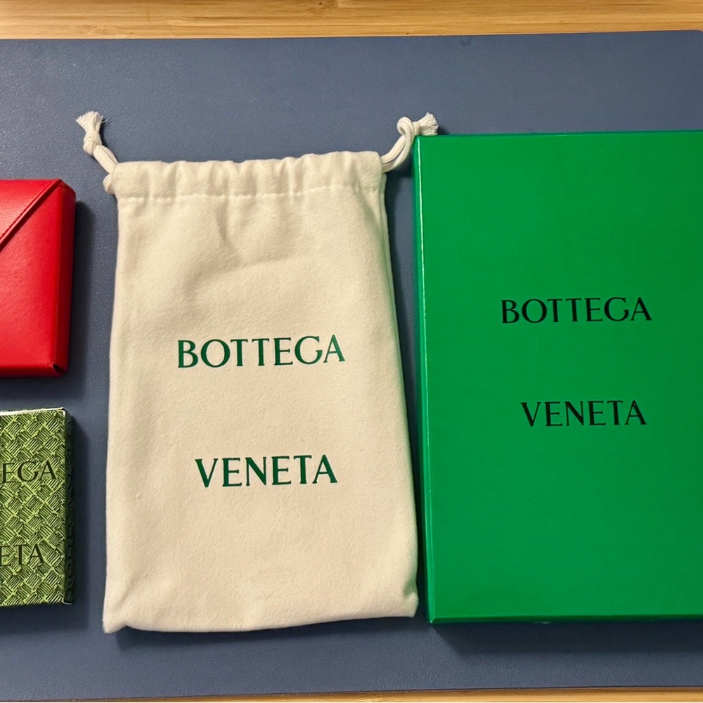 Bottega Veneta Playing Cards Wity Case and Dust bag